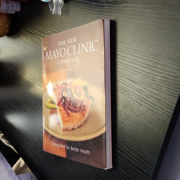 The New Mayo Clinic Cookbook - Picture 5 of 7
